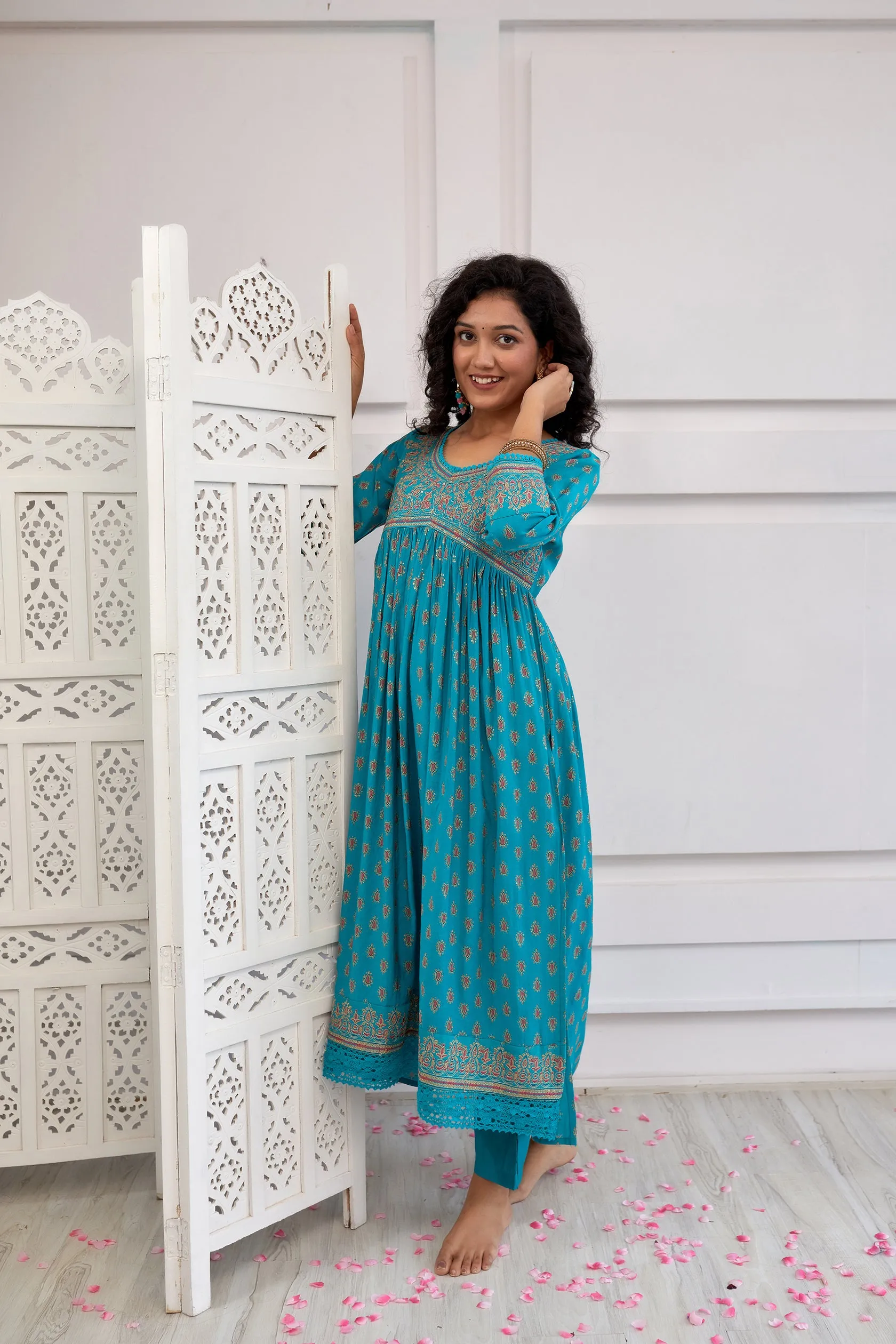 Women's Muslin Turquoise Alia Cut A-line Kurta, Pant & Dupatta With Fancy Potli Set